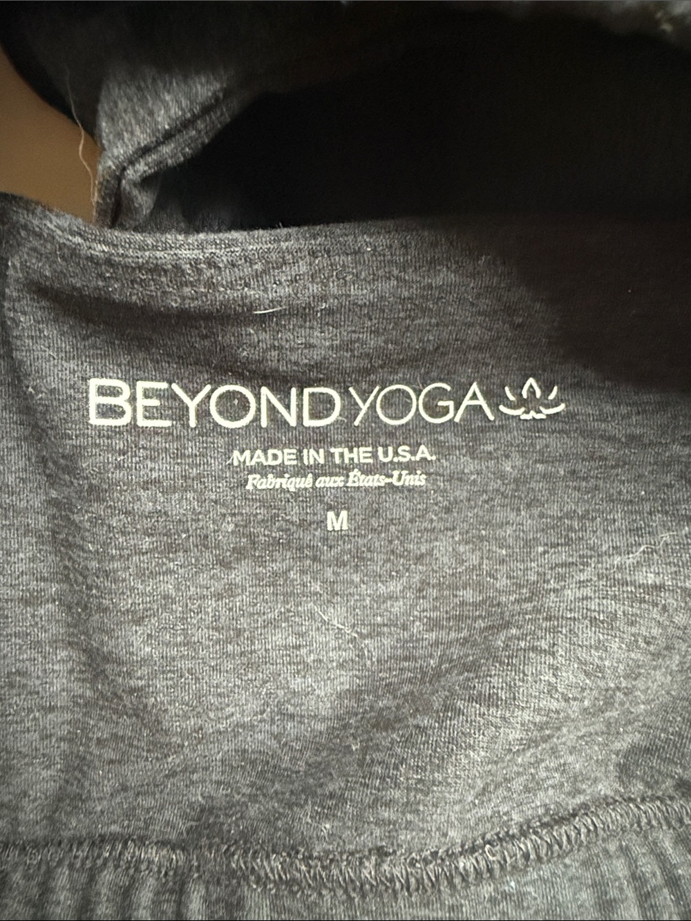 Beyond Yoga Charcoal/ Heather Black Square cut Sports Bra - Picture 2 of 3